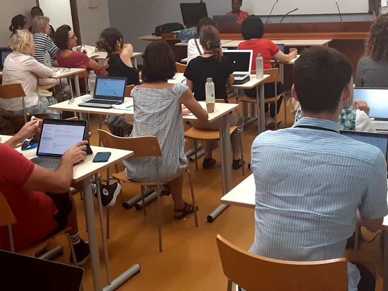 Presenting on inclusive English teaching&nbsp;practices