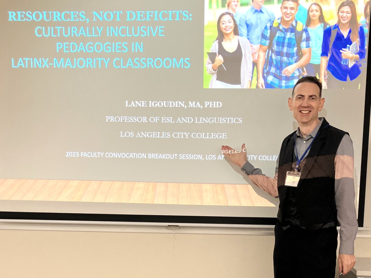 Presenting on culturally inclusive English&nbsp;teaching